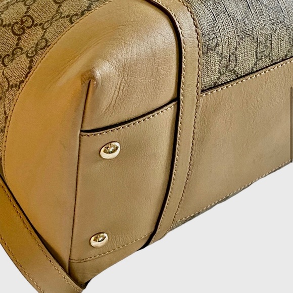 Authentic Gucci tote/shoulder bag in good condition! Large enough to hold iPad. - Picture 5 of 15